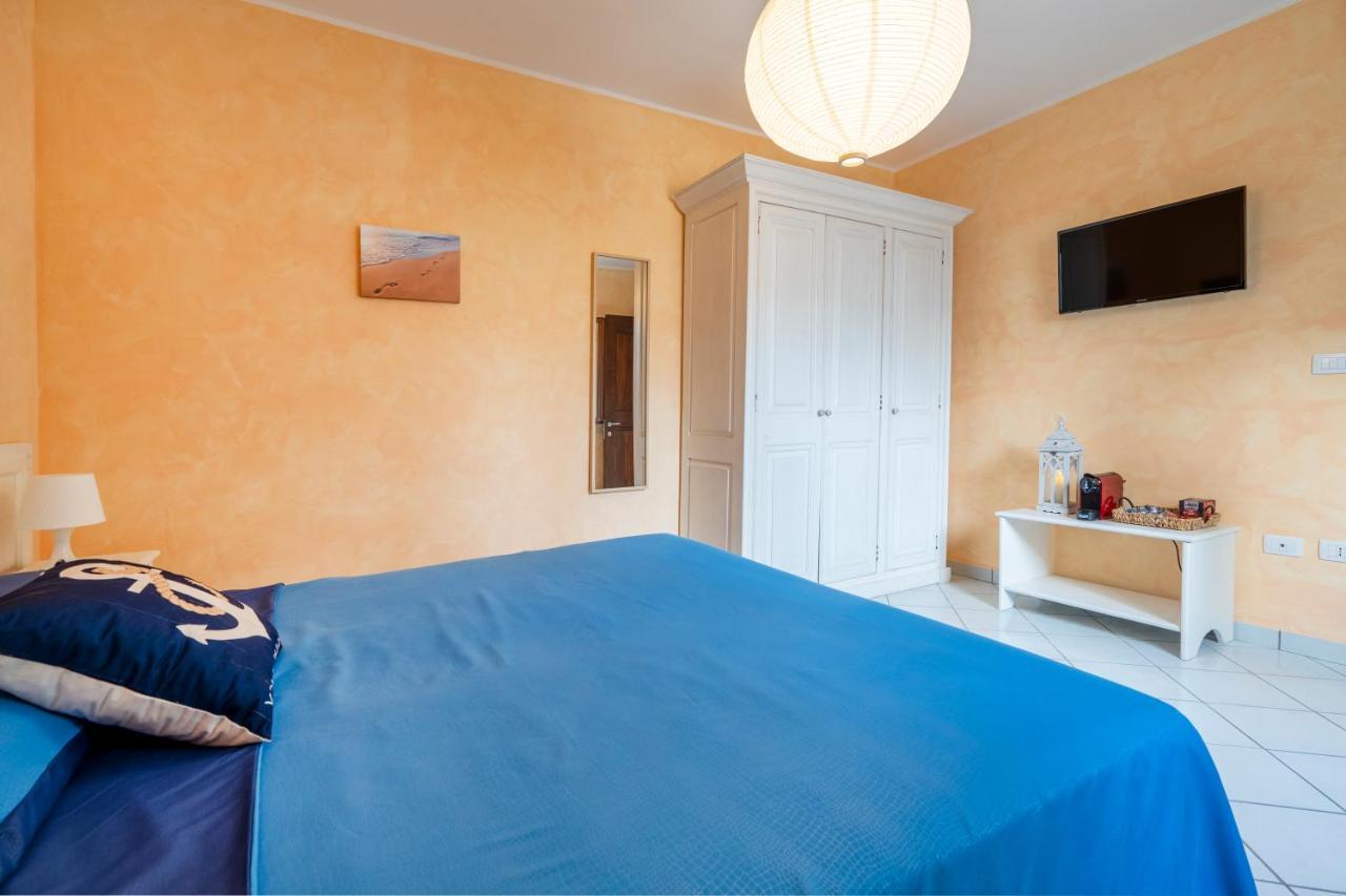 Bed and Breakfast Le Tre Sirene Порто-Чезарео Екстер'єр фото