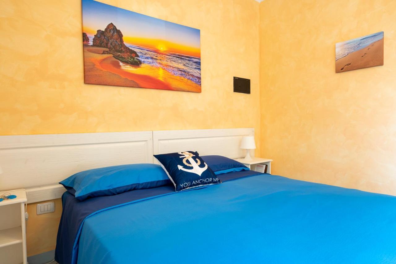 Bed and Breakfast Le Tre Sirene Порто-Чезарео Екстер'єр фото